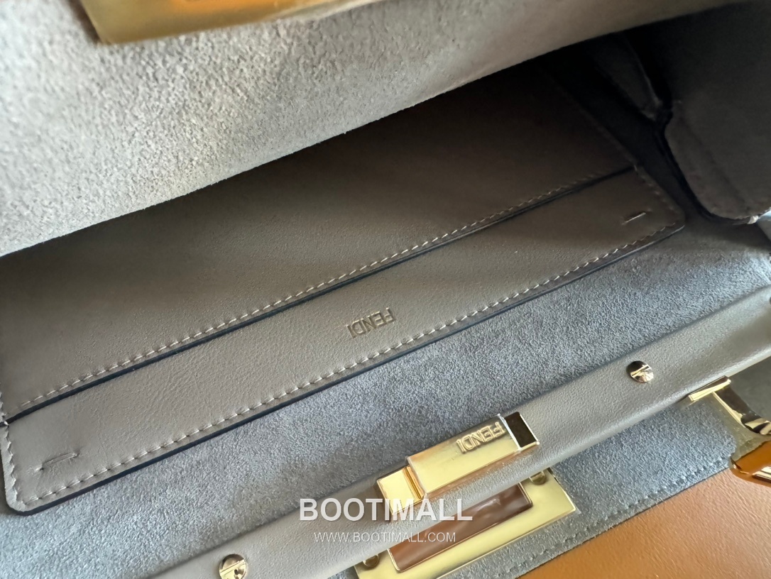 Fendi Peekaboo Soft Medium Calfskin Leather Bag 펜디 피카부 소프트 미디엄 카프스킨 레더 백 33cm 6