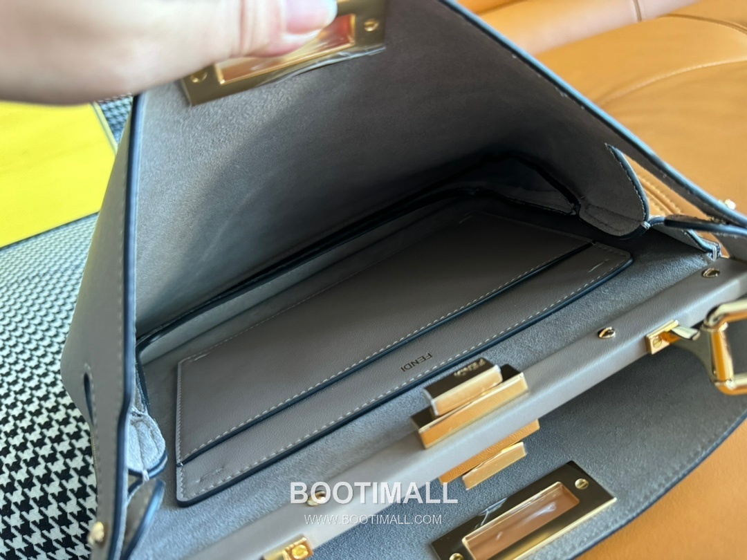 Fendi Peekaboo Soft Medium Calfskin Leather Bag 펜디 피카부 소프트 미디엄 카프스킨 레더 백 33cm 7