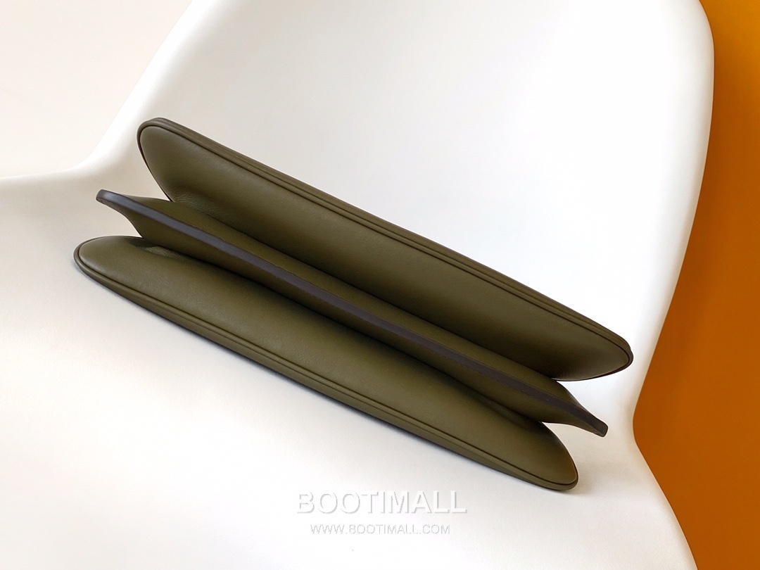 Fendi Peekaboo Soft Medium Calfskin Leather Bag 펜디 피카부 소프트 미디엄 카프스킨 레더 백 33cm 5