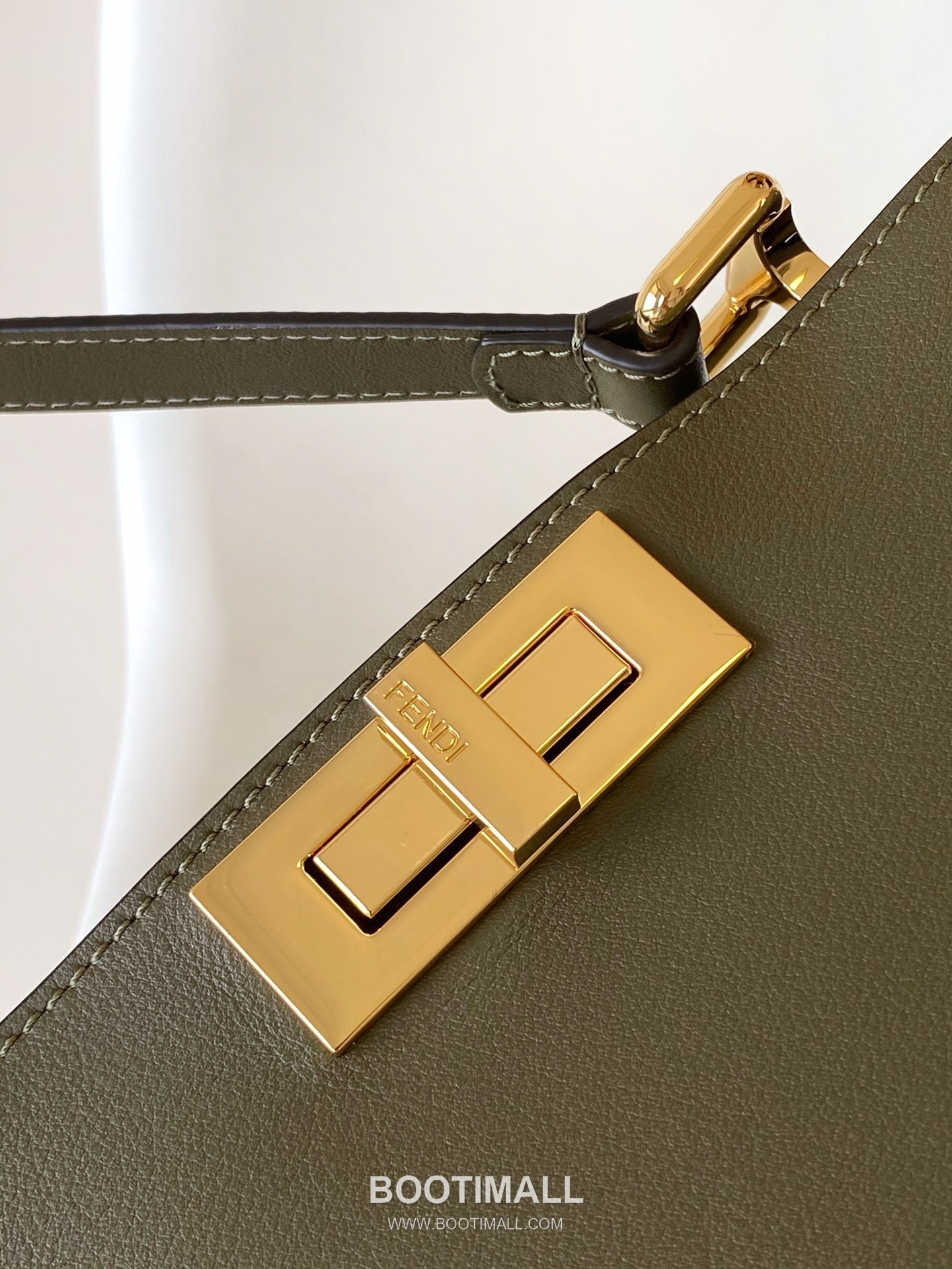 Fendi Peekaboo Soft Medium Calfskin Leather Bag 펜디 피카부 소프트 미디엄 카프스킨 레더 백 33cm 7