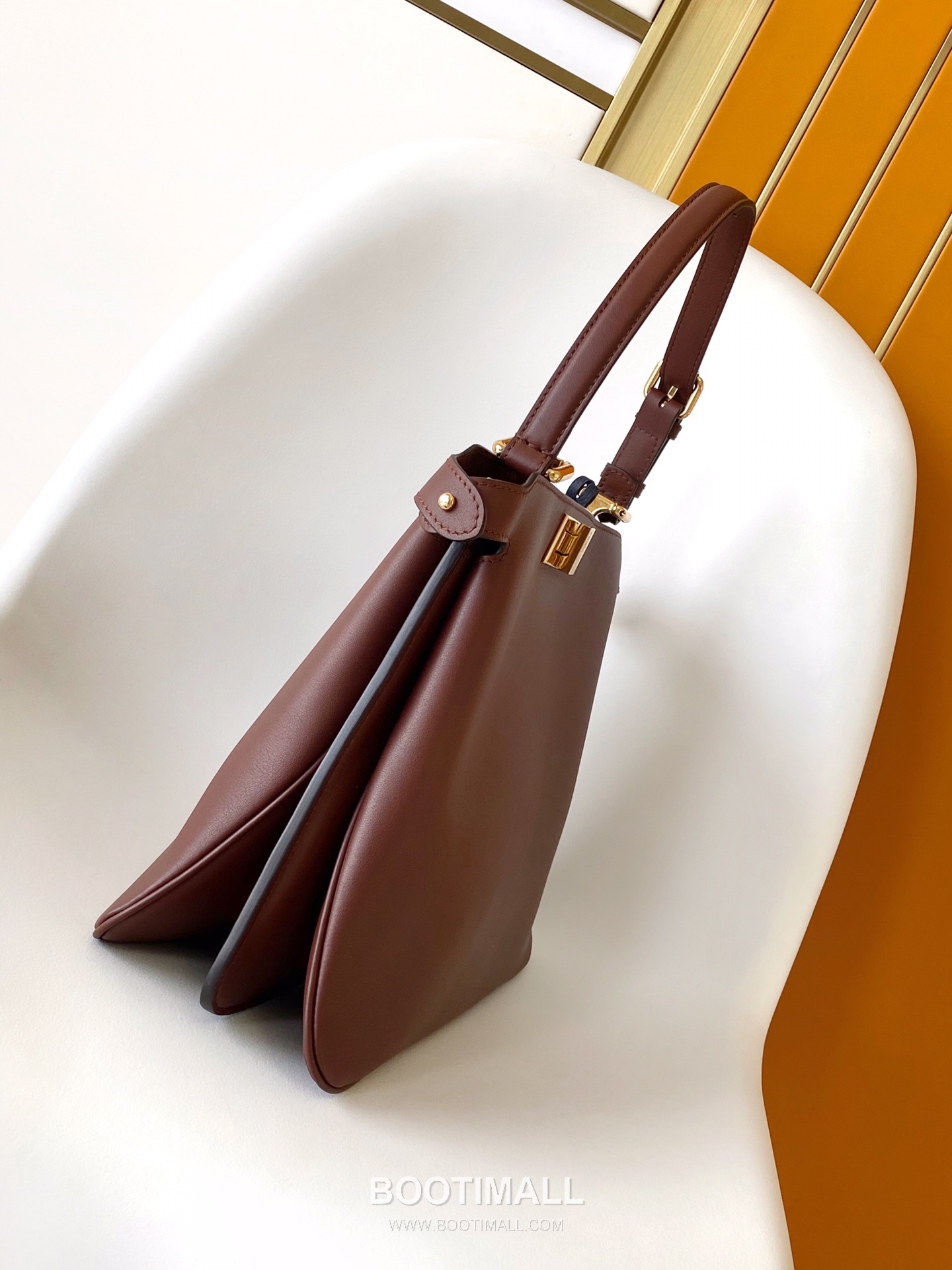 Fendi Peekaboo Soft Medium Calfskin Leather Bag 펜디 피카부 소프트 미디엄 카프스킨 레더 백 33cm 5