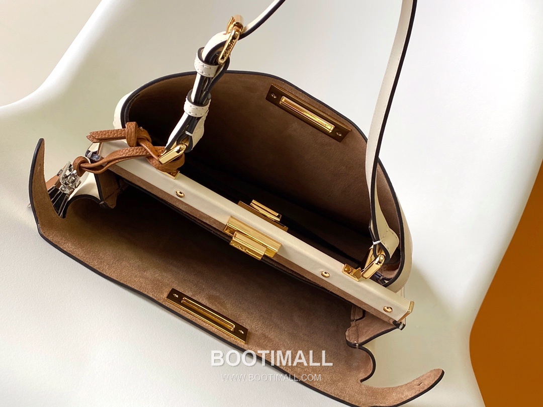 Fendi Peekaboo Soft Medium Calfskin Leather Bag 펜디 피카부 소프트 미디엄 카프스킨 레더 백 33cm 6