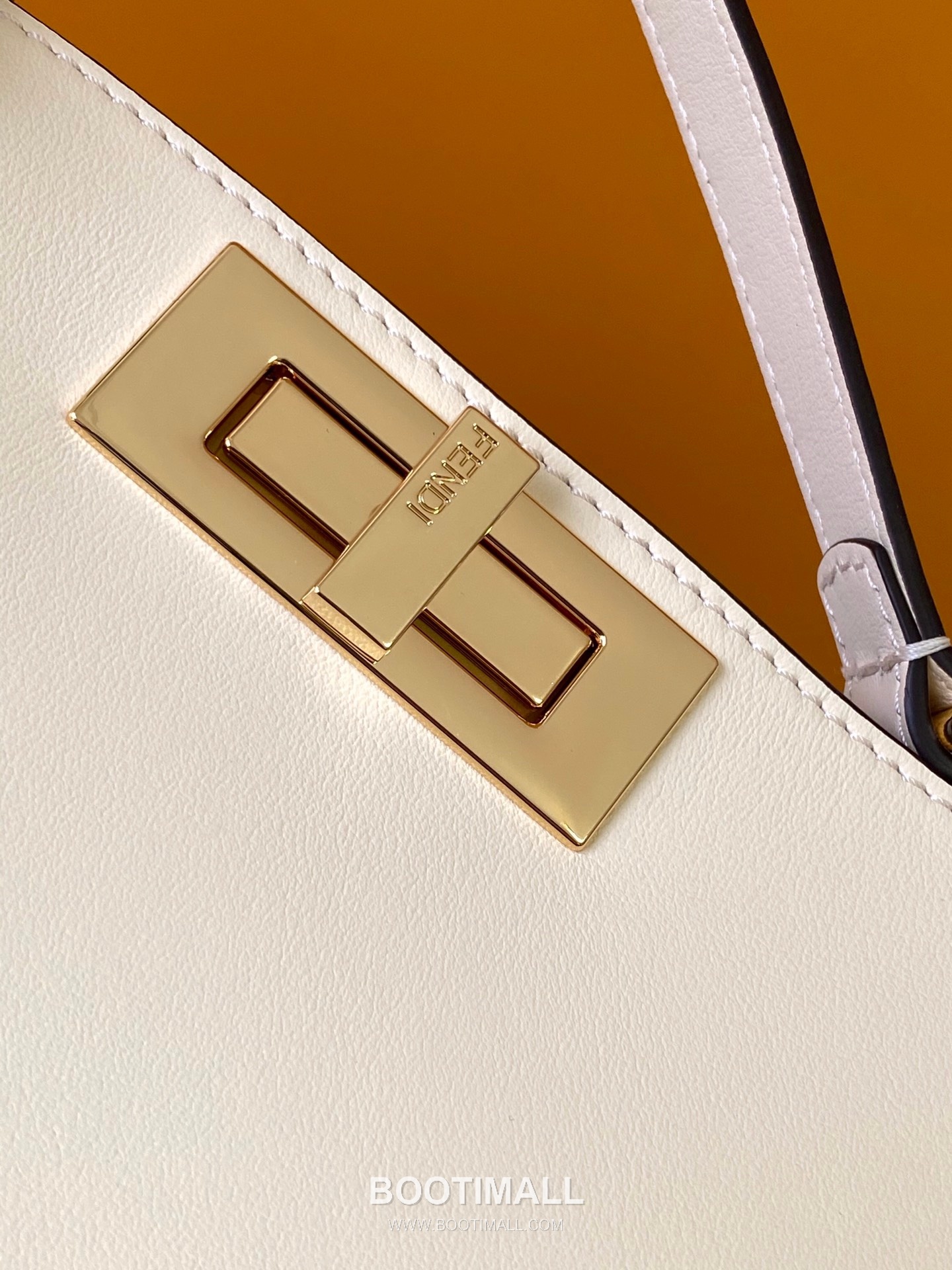 Fendi Peekaboo Soft Medium Calfskin Leather Bag 펜디 피카부 소프트 미디엄 카프스킨 레더 백 33cm 9