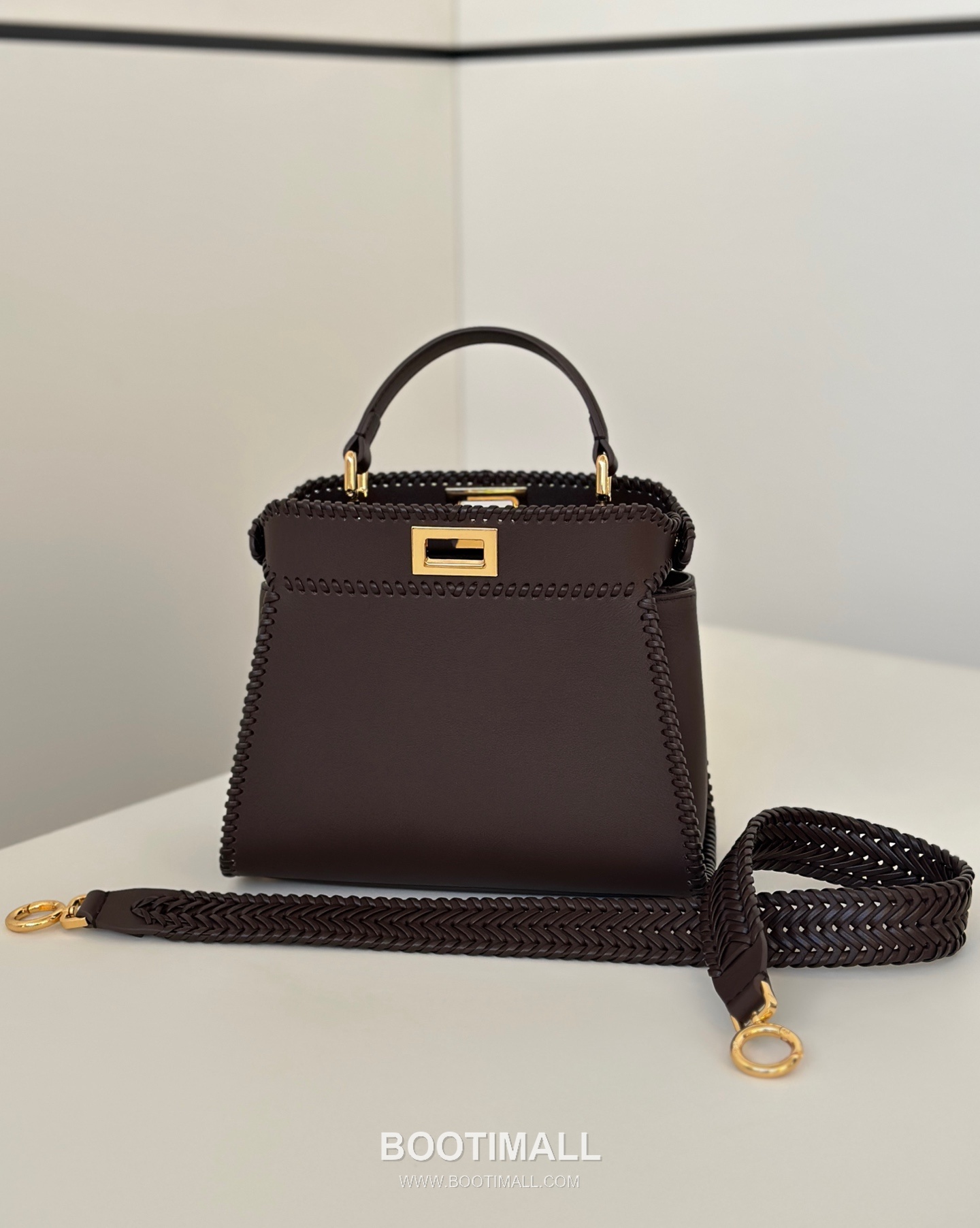 Fendi Peekaboo Small Calfskin Leather Bag 펜디 피카부 스몰 카프스킨 레더 백 23cm 2