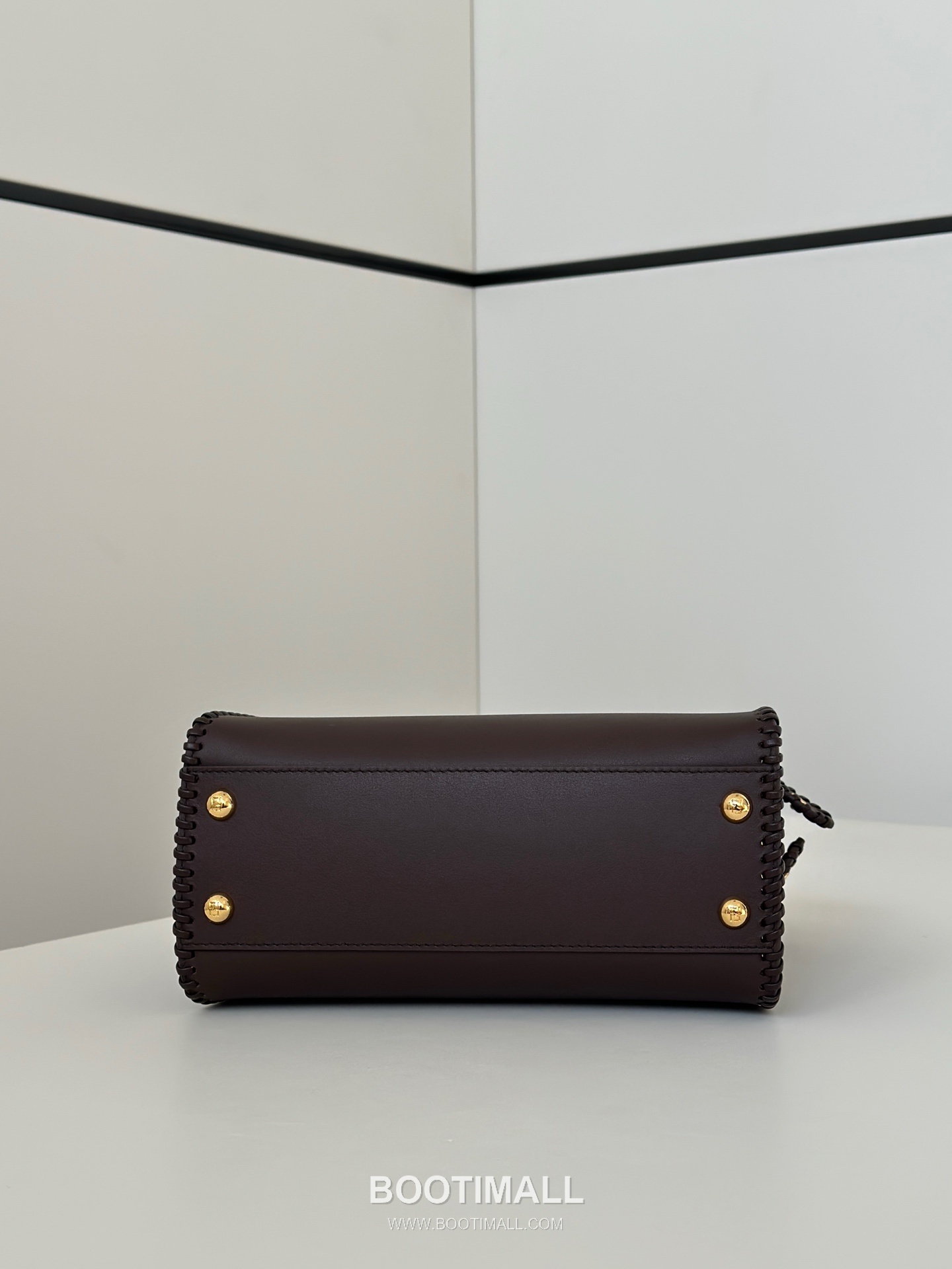 Fendi Peekaboo Small Calfskin Leather Bag 펜디 피카부 스몰 카프스킨 레더 백 23cm 4