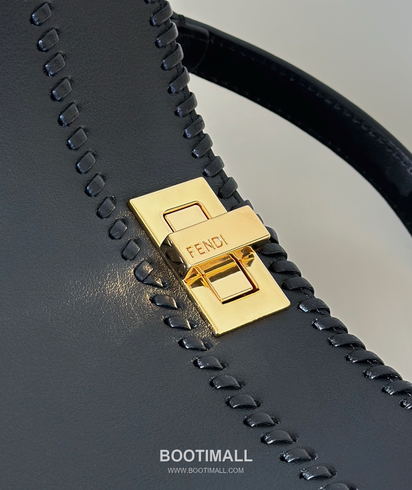 Fendi Peekaboo Small Calfskin Leather Bag 펜디 피카부 스몰 카프스킨 레더 백 23cm 4