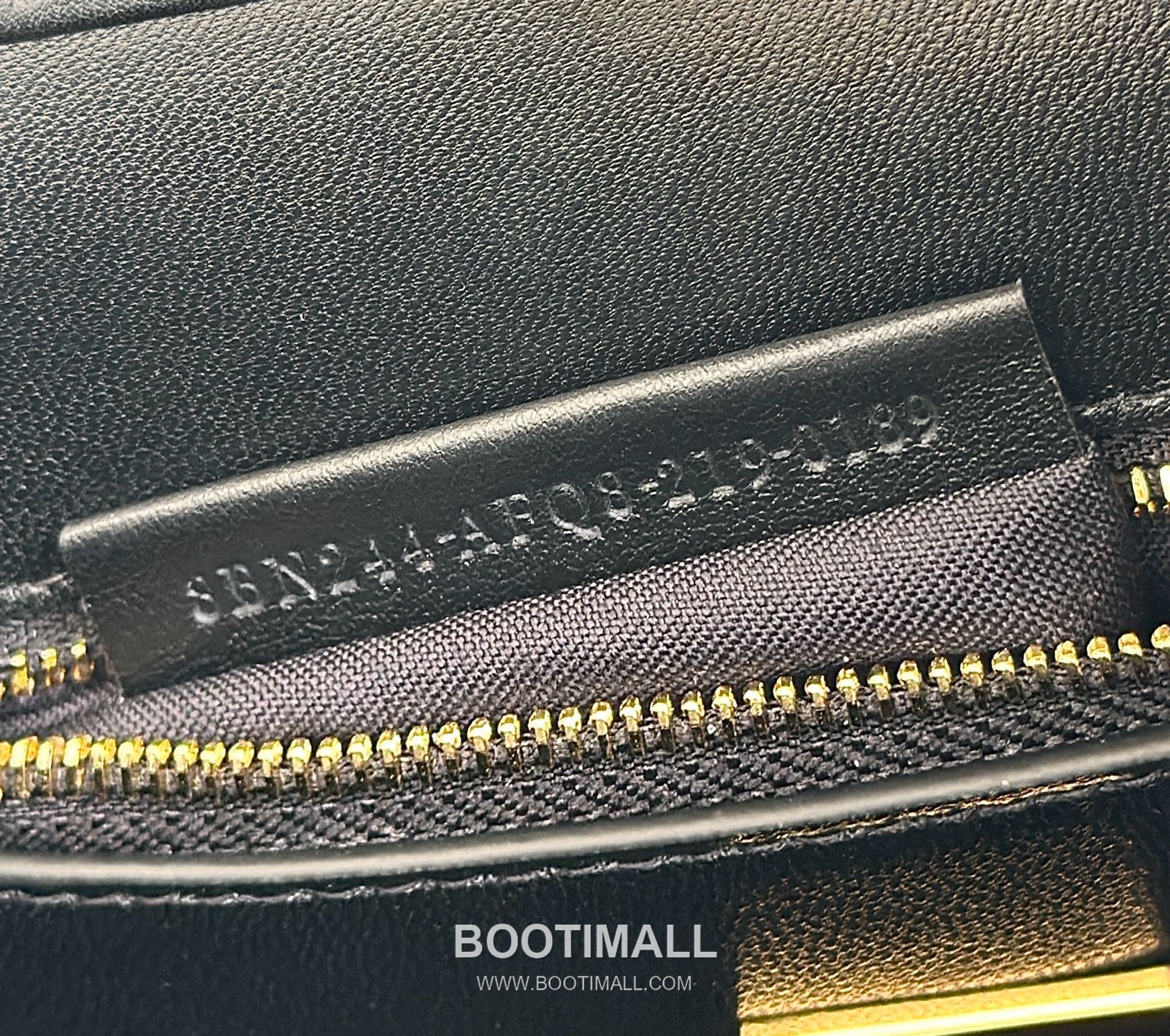 Fendi Peekaboo Small Calfskin Leather Bag 펜디 피카부 스몰 카프스킨 레더 백 23cm 7