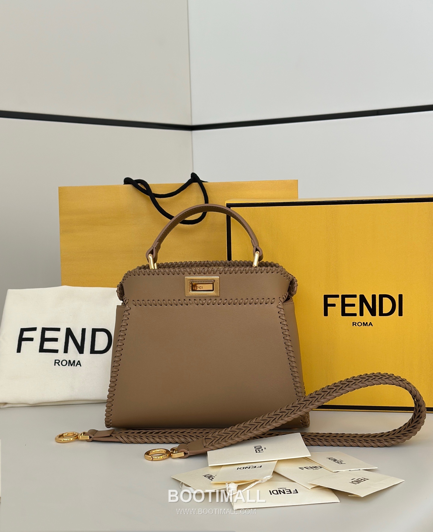 Fendi Peekaboo Small Calfskin Leather Bag 펜디 피카부 스몰 카프스킨 레더 백 23cm 1