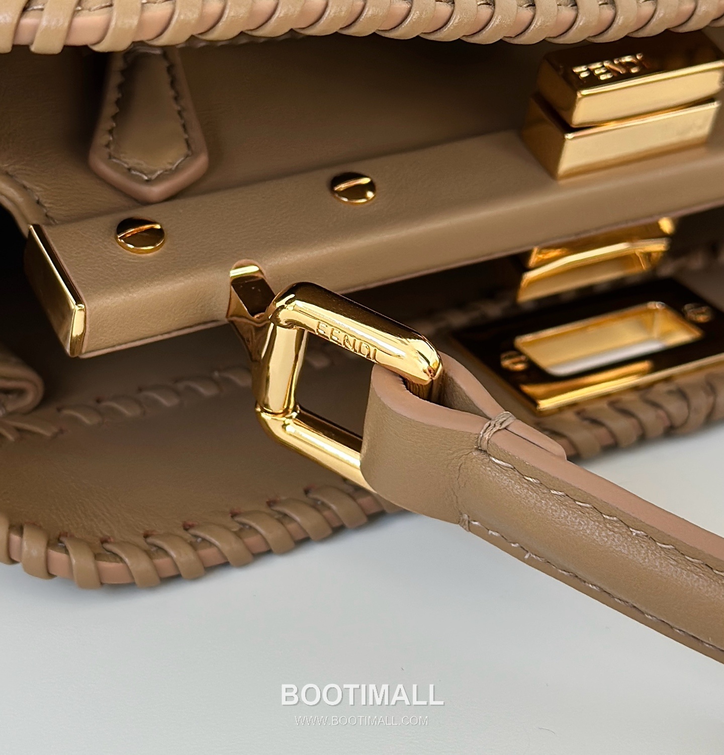 Fendi Peekaboo Small Calfskin Leather Bag 펜디 피카부 스몰 카프스킨 레더 백 23cm 8