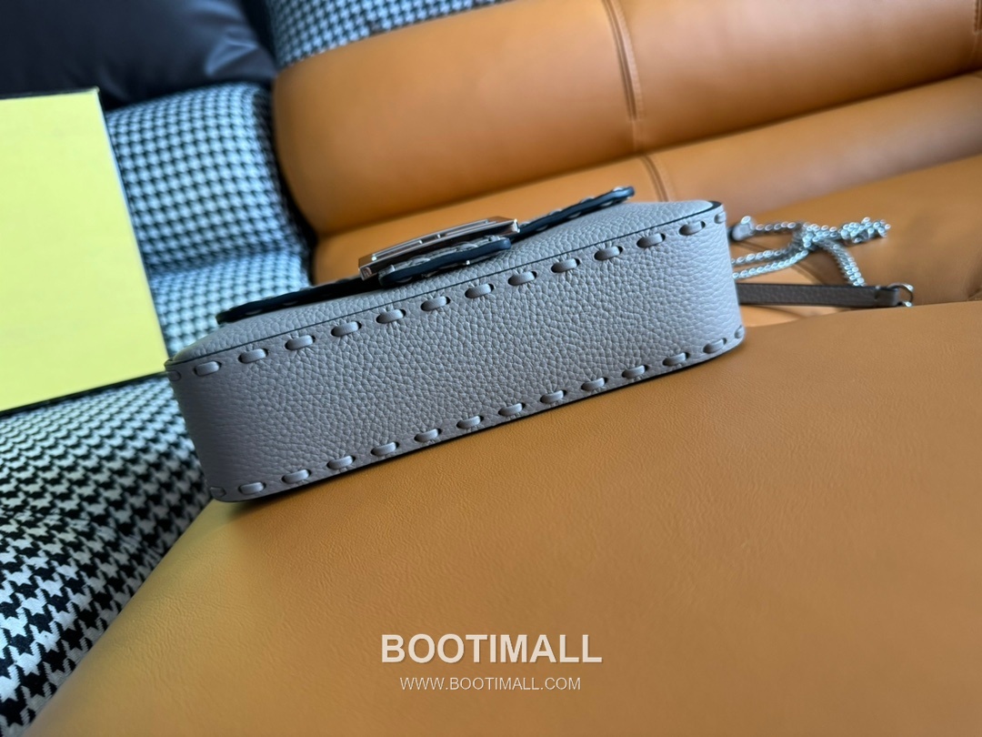 Fendi Baguette Mini Cuoio Romano Leather Bag 펜디 바게트 미니 쿠오이오 로마노 레더 백 20cm 5