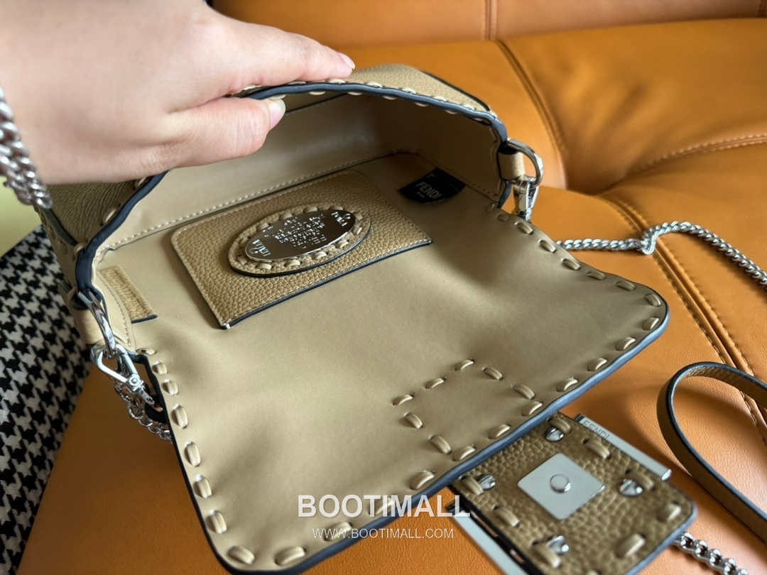 Fendi Baguette Mini Cuoio Romano Leather Bag 펜디 바게트 미니 쿠오이오 로마노 레더 백 20cm 8