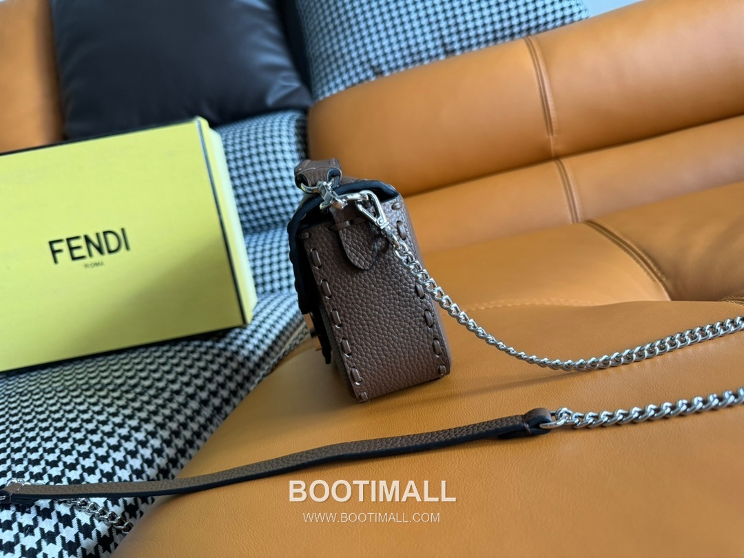 Fendi Baguette Mini Cuoio Romano Leather Bag 펜디 바게트 미니 쿠오이오 로마노 레더 백 20cm 3