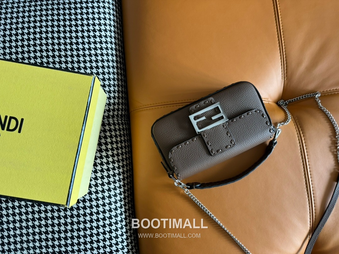 Fendi Baguette Mini Cuoio Romano Leather Bag 펜디 바게트 미니 쿠오이오 로마노 레더 백 20cm 7