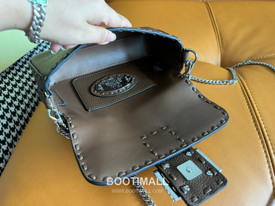 Fendi Baguette Mini Cuoio Romano Leather Bag 펜디 바게트 미니 쿠오이오 로마노 레더 백 20cm 8
