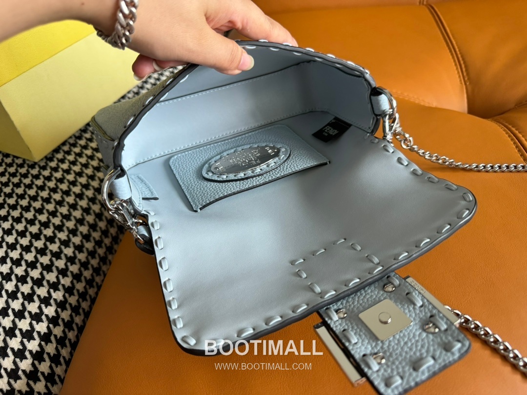 Fendi Baguette Mini Cuoio Romano Leather Bag 펜디 바게트 미니 쿠오이오 로마노 레더 백 20cm 8