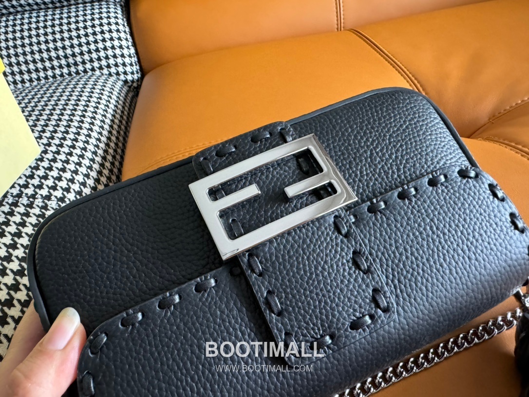Fendi Baguette Mini Cuoio Romano Leather Bag 펜디 바게트 미니 쿠오이오 로마노 레더 백 20cm 7