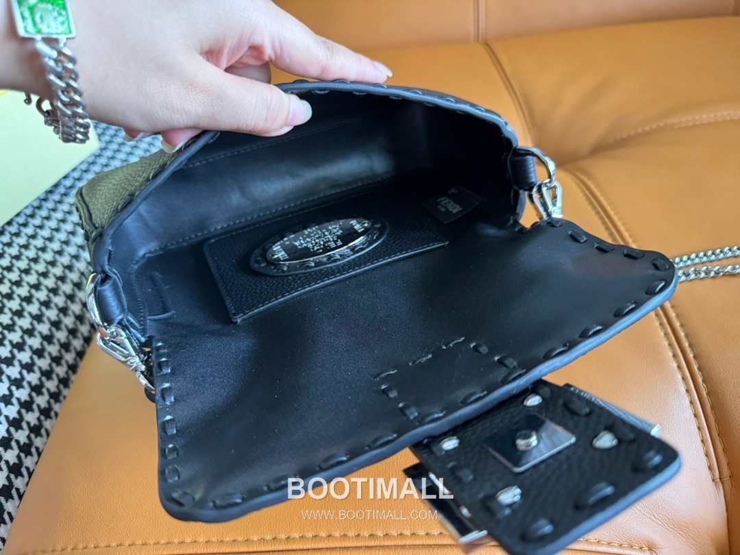 Fendi Baguette Mini Cuoio Romano Leather Bag 펜디 바게트 미니 쿠오이오 로마노 레더 백 20cm 9