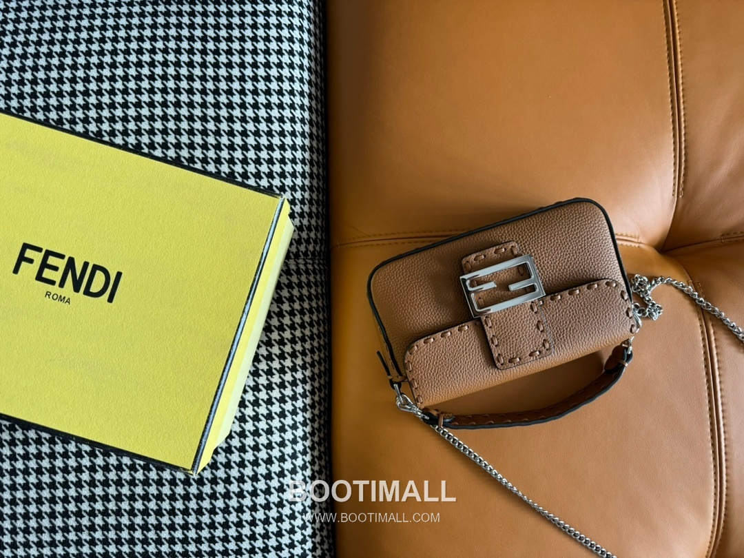 Fendi Baguette Mini Cuoio Romano Leather Bag 펜디 바게트 미니 쿠오이오 로마노 레더 백 20cm 6