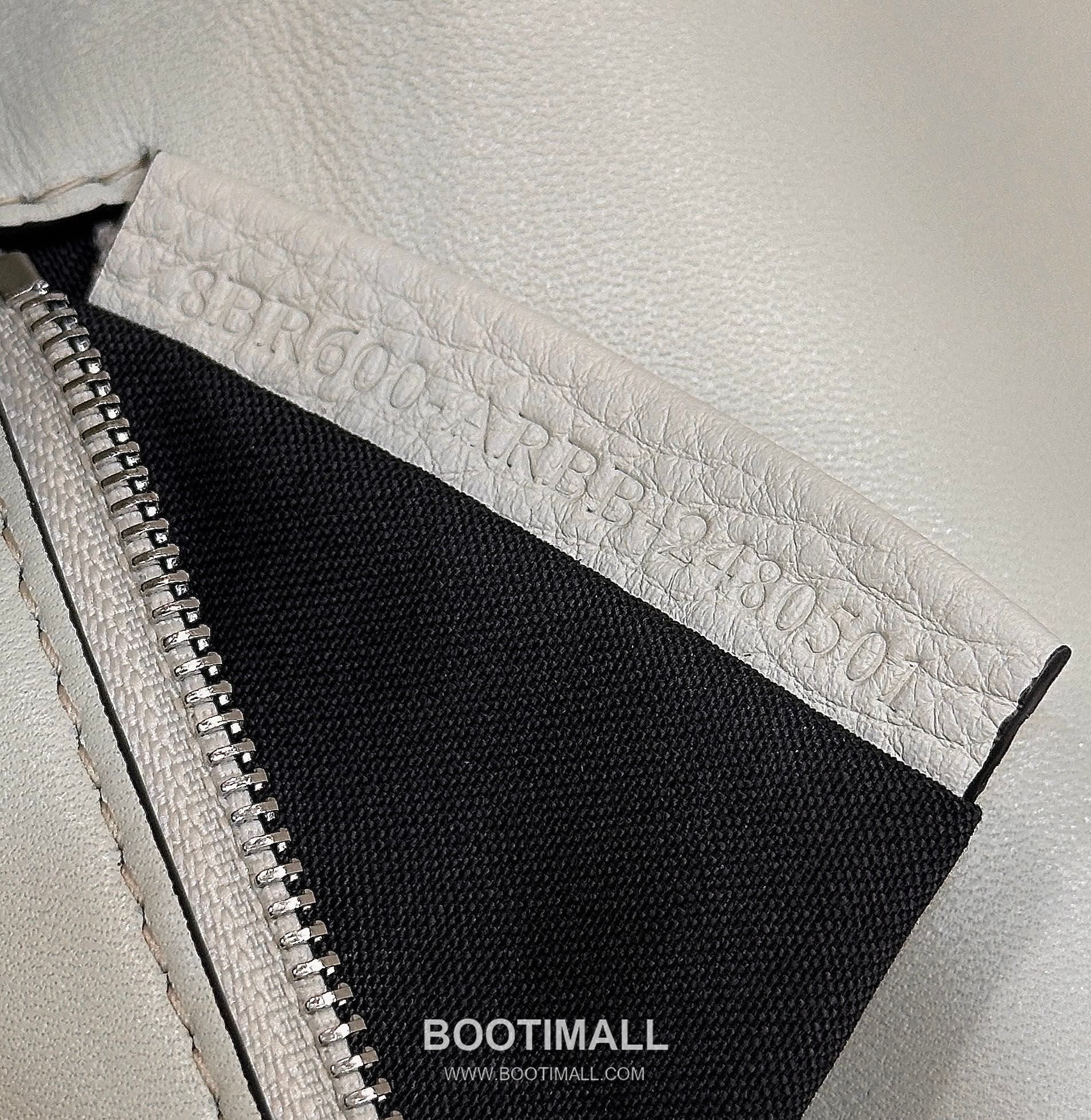 Fendi Baguette Medium Cuoio Romano Leather Bag 펜디 바게트 미디엄 쿠오이오 로마노 레더 백 27cm 7