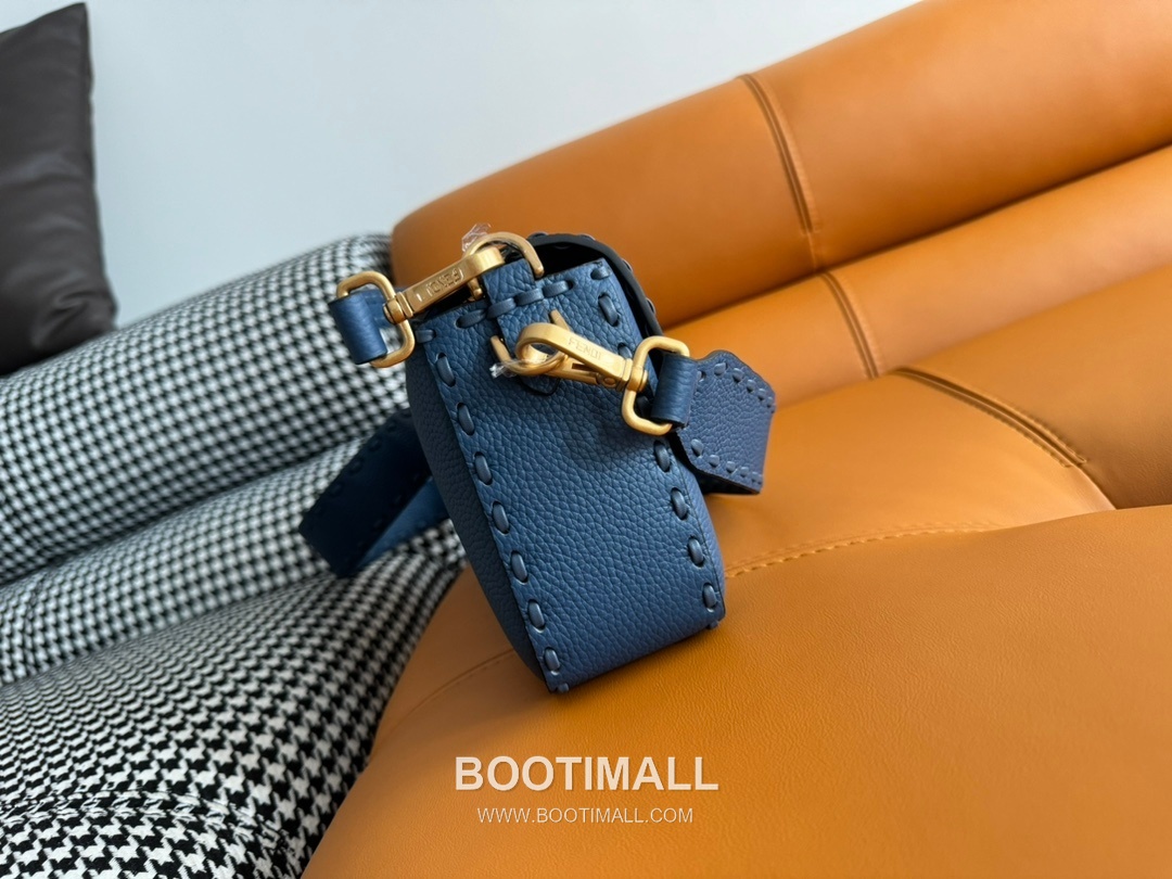 Fendi Baguette Medium Cuoio Romano Leather Bag 펜디 바게트 미디엄 쿠오이오 로마노 레더 백 27cm 4