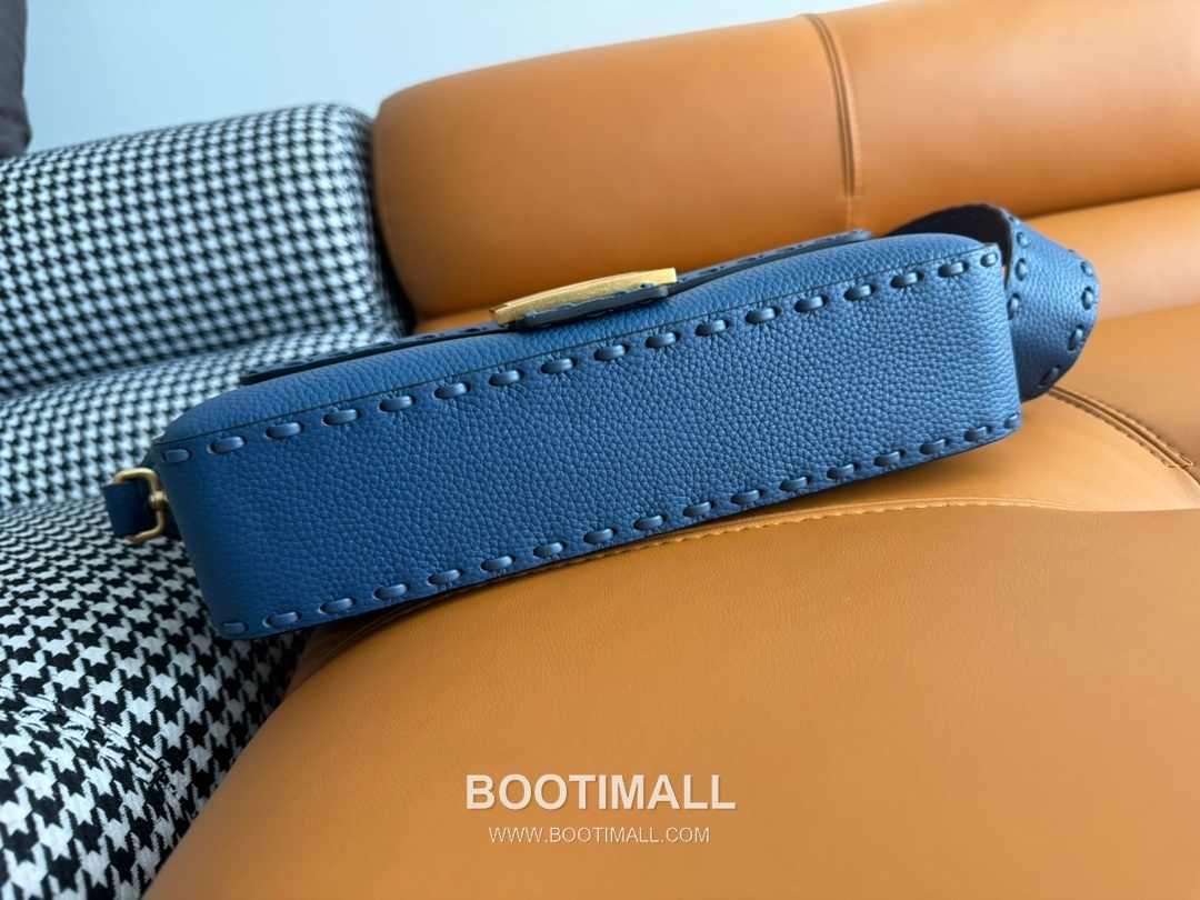 Fendi Baguette Medium Cuoio Romano Leather Bag 펜디 바게트 미디엄 쿠오이오 로마노 레더 백 27cm 5