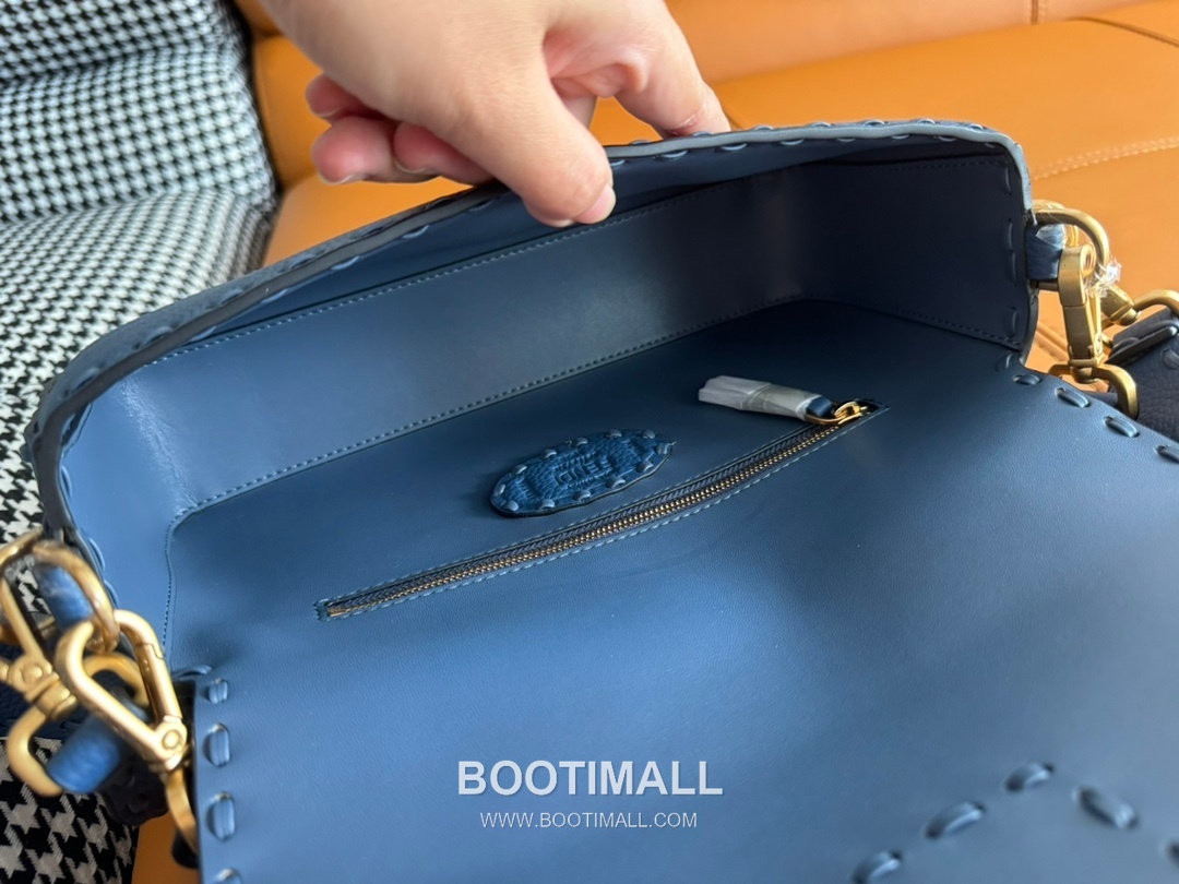 Fendi Baguette Medium Cuoio Romano Leather Bag 펜디 바게트 미디엄 쿠오이오 로마노 레더 백 27cm 7