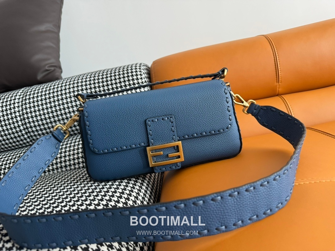 Fendi Baguette Medium Cuoio Romano Leather Bag 펜디 바게트 미디엄 쿠오이오 로마노 레더 백 27cm 10