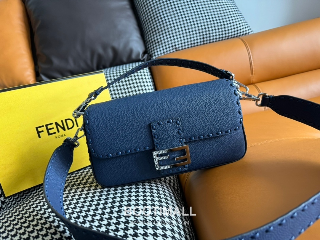 Fendi Baguette Medium Cuoio Romano Leather Bag 펜디 바게트 미디엄 쿠오이오 로마노 레더 백 27cm 1