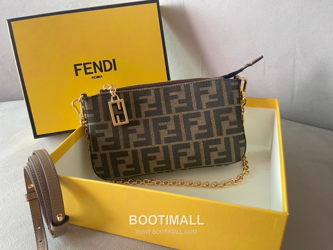 Fendi Baguette Pochette FF Jacquard Fabric Bag 펜디 바게트 포쉐트 FF 자카드 패브릭 백 20cm 1