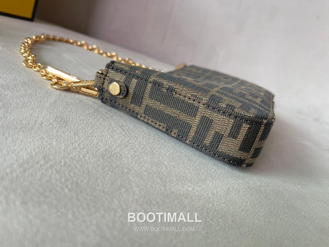 Fendi Baguette Pochette FF Jacquard Fabric Bag 펜디 바게트 포쉐트 FF 자카드 패브릭 백 20cm 3