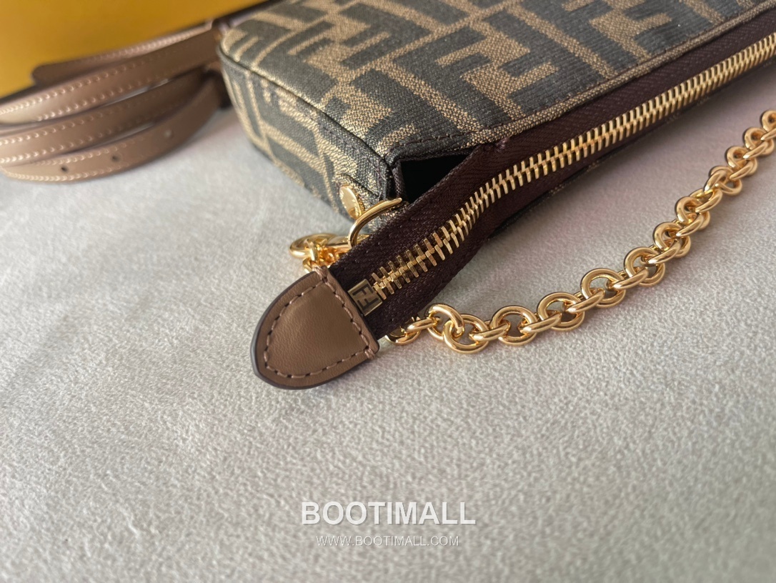 Fendi Baguette Pochette FF Jacquard Fabric Bag 펜디 바게트 포쉐트 FF 자카드 패브릭 백 20cm 5