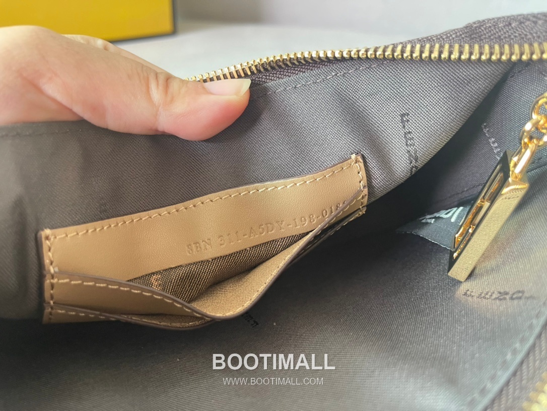 Fendi Baguette Pochette FF Jacquard Fabric Bag 펜디 바게트 포쉐트 FF 자카드 패브릭 백 20cm 8