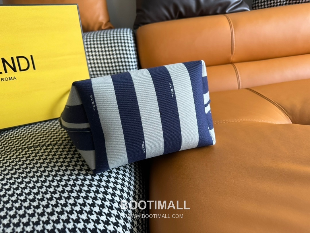 Fendi Baguette Small Tote Pequin FF Jacquard Fabric Bag 펜디 바게트 스몰 토트 페퀸 FF 자카드 패브릭 백 23cm 5