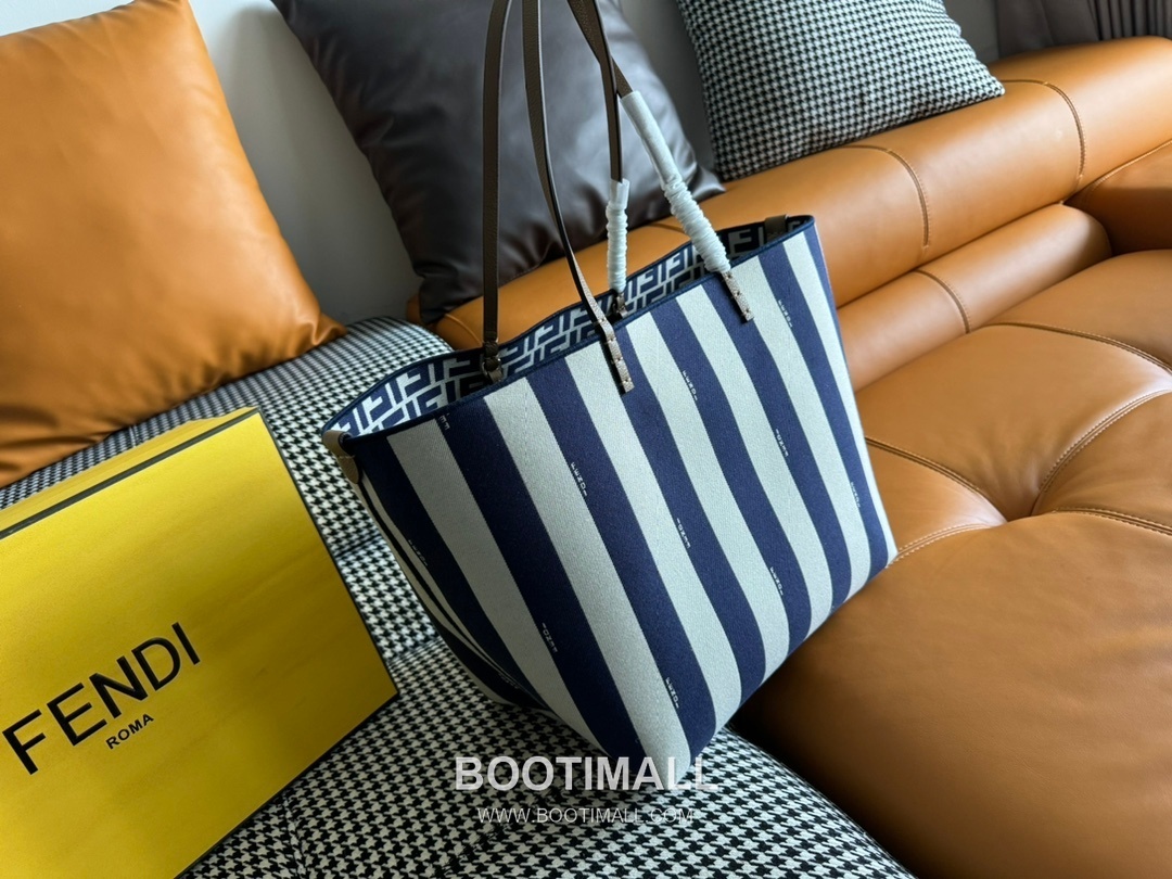 Fendi Baguette Large Tote Pequin FF Jacquard Fabric Bag 펜디 바게트 라지 토트 페퀸 FF 자카드 패브릭 백 35cm 2