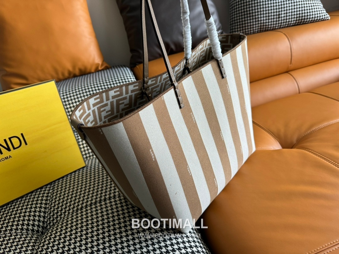 Fendi Baguette Large Tote Pequin FF Jacquard Fabric Bag 펜디 바게트 라지 토트 페퀸 FF 자카드 패브릭 백 35cm 2