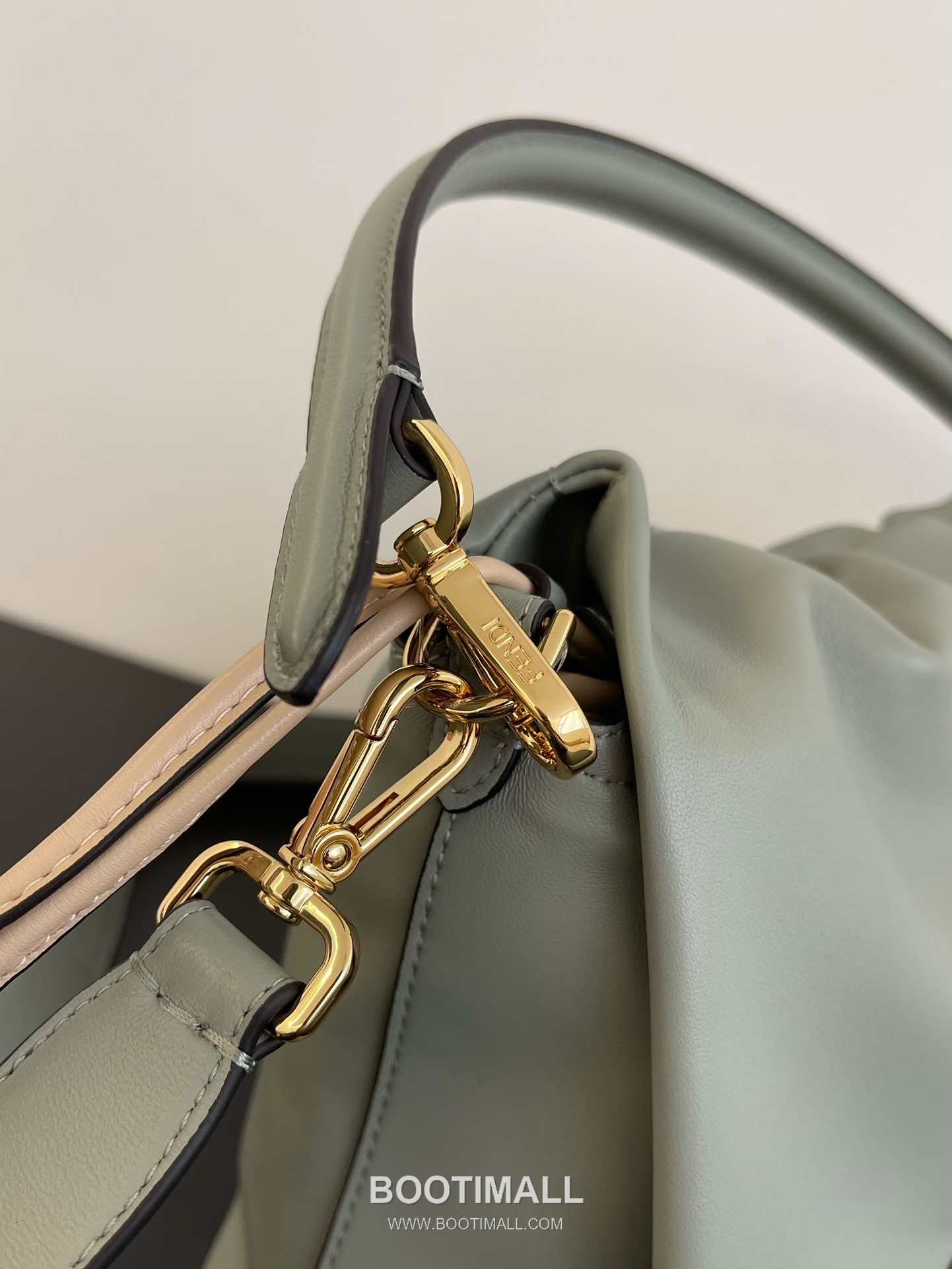 Fendi Mamma Baguette Medium Nappa Leather Bag 펜디 맘마 바게트 미디엄 나파 레더 백 26.5cm 5