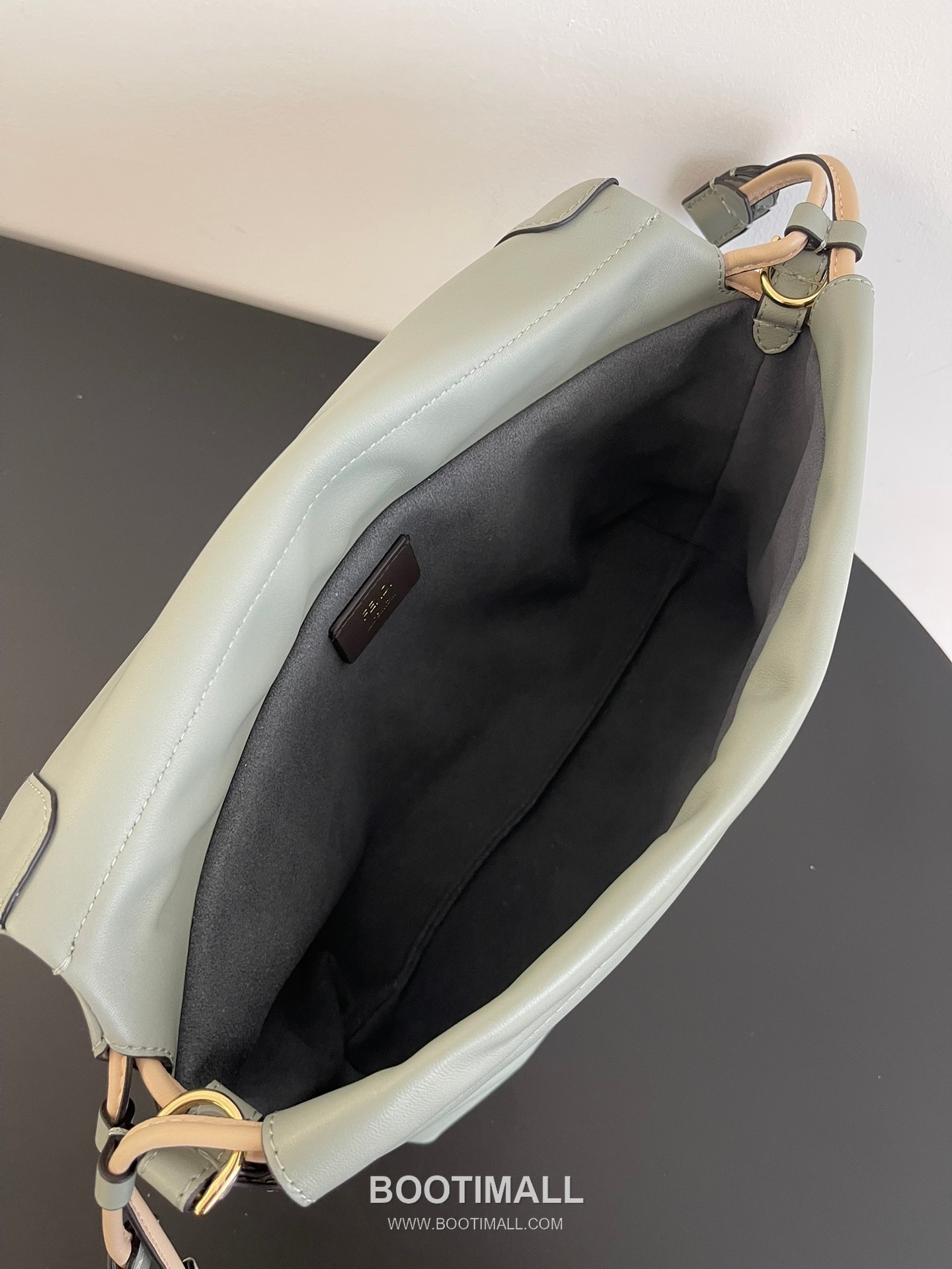 Fendi Mamma Baguette Medium Nappa Leather Bag 펜디 맘마 바게트 미디엄 나파 레더 백 26.5cm 7