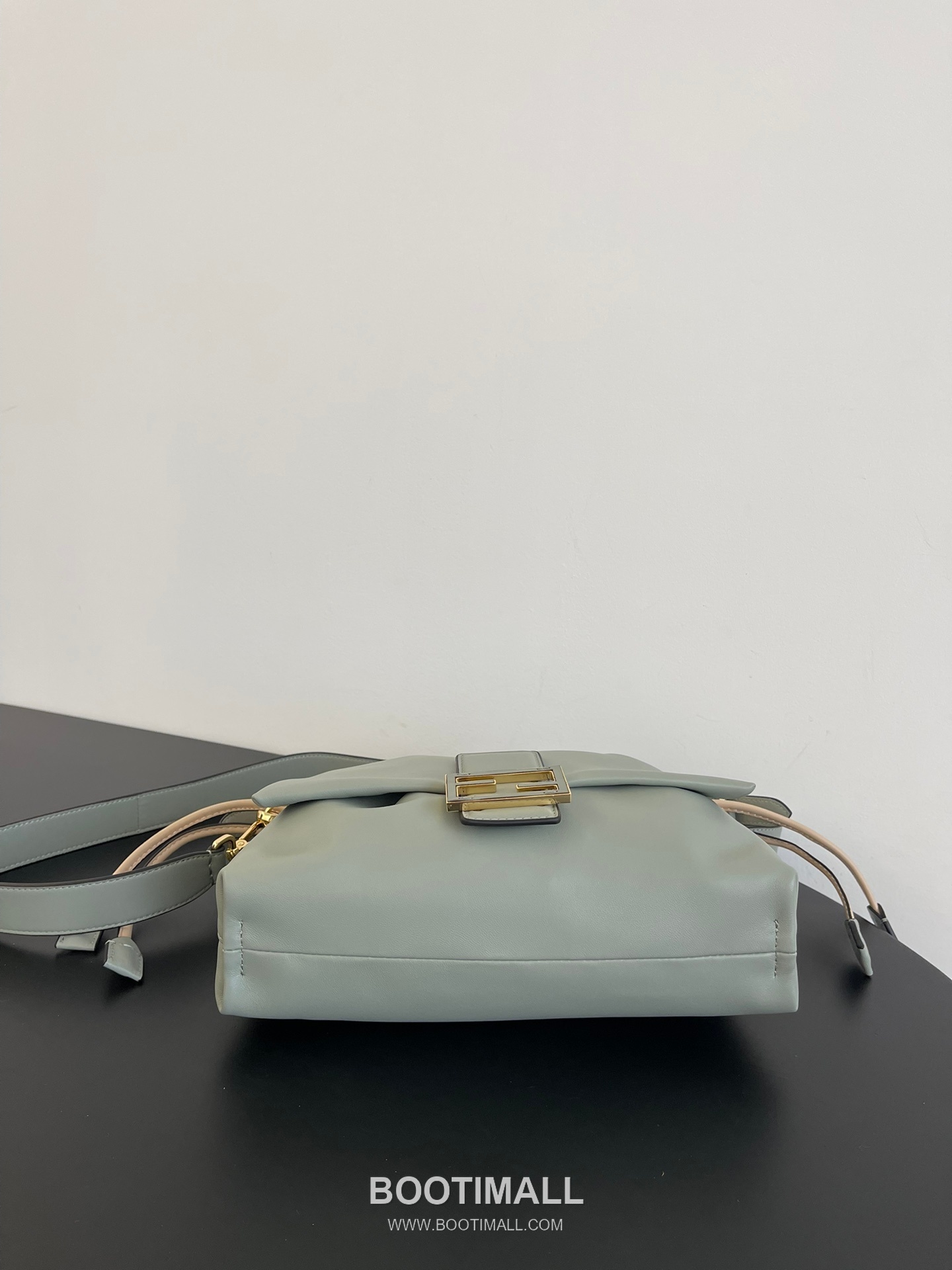 Fendi Mamma Baguette Medium Nappa Leather Bag 펜디 맘마 바게트 미디엄 나파 레더 백 26.5cm 8