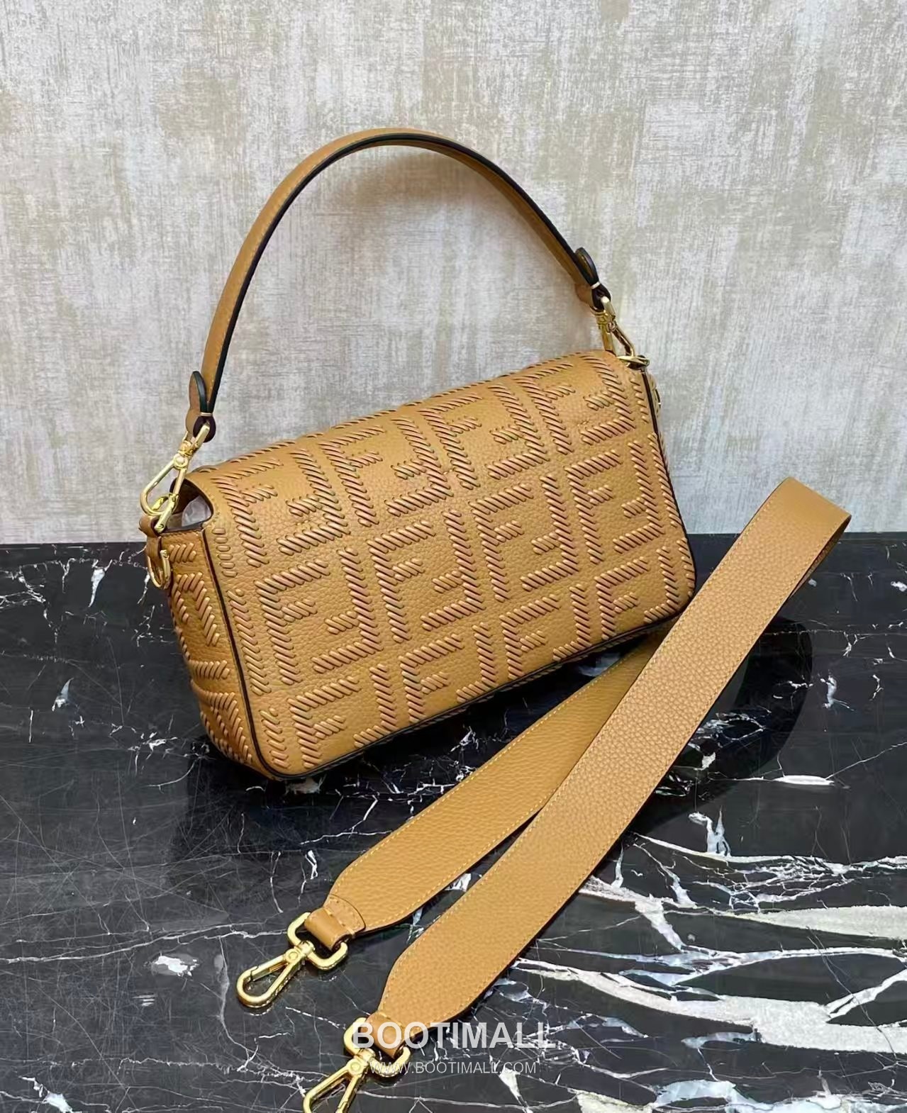 Fendi Baguette Medium Woven Leather Bag 펜디 바게트 미디엄 우븐 레더 백 27cm 2