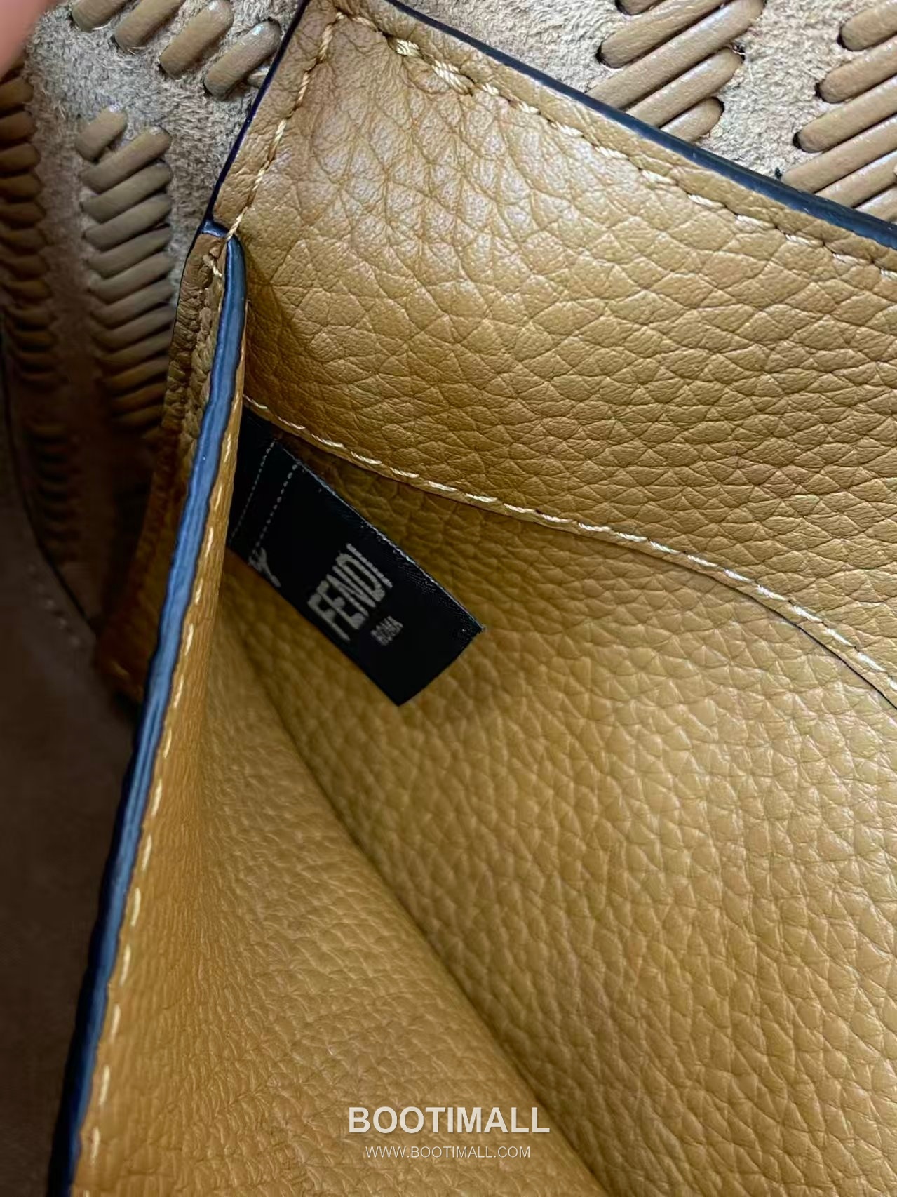 Fendi Baguette Medium Woven Leather Bag 펜디 바게트 미디엄 우븐 레더 백 27cm 9