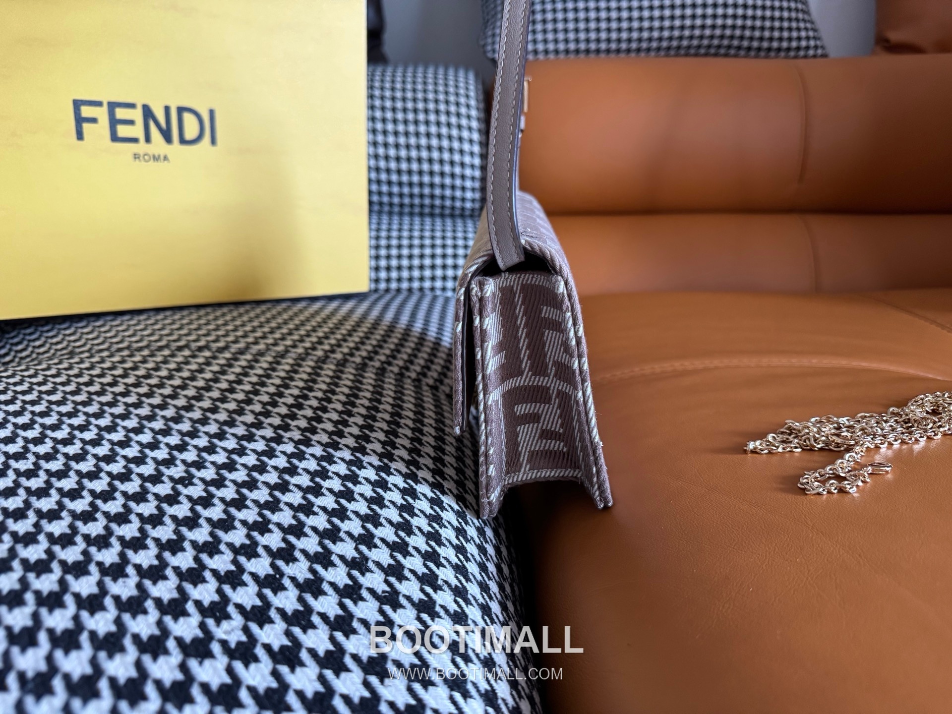 Fendi Baguette Compact FF Jacquard Wallet on Chain 펜디 바게트 컴팩트 FF 자카드 월렛 온 체인 21cm 3