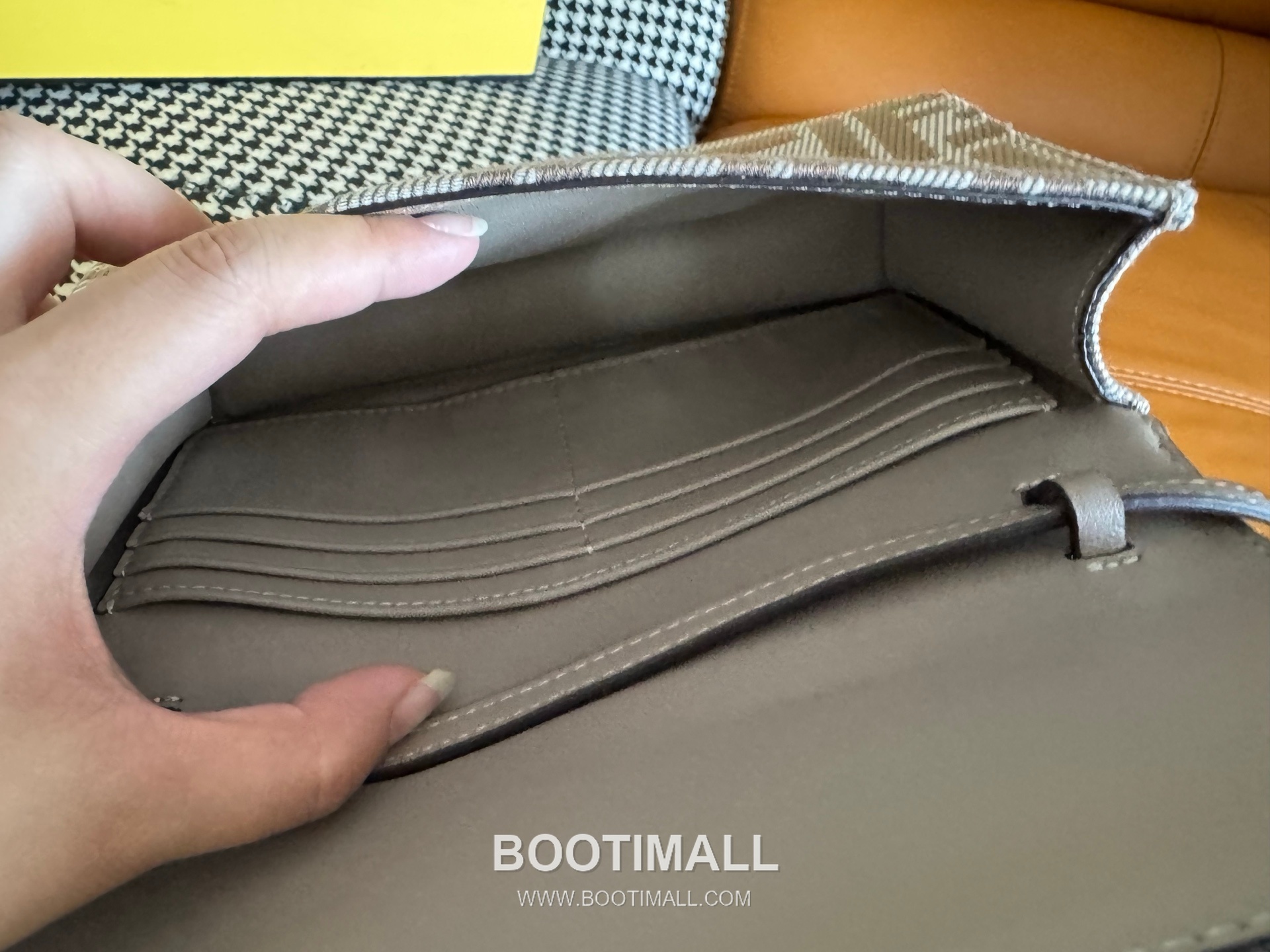 Fendi Baguette Compact FF Jacquard Wallet on Chain 펜디 바게트 컴팩트 FF 자카드 월렛 온 체인 21cm 8