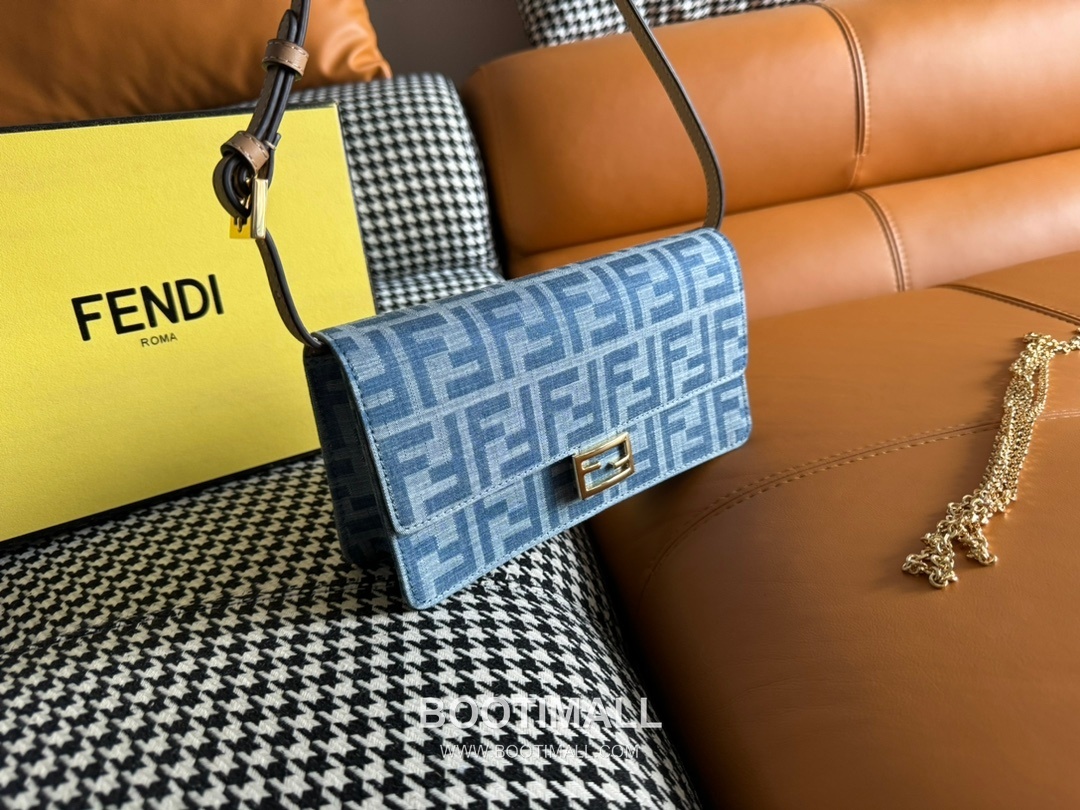 Fendi Baguette FF Jacquard Denim Wallet on Chain 펜디 바게트 FF 자카드 데님 월렛 온 체인 21cm 2