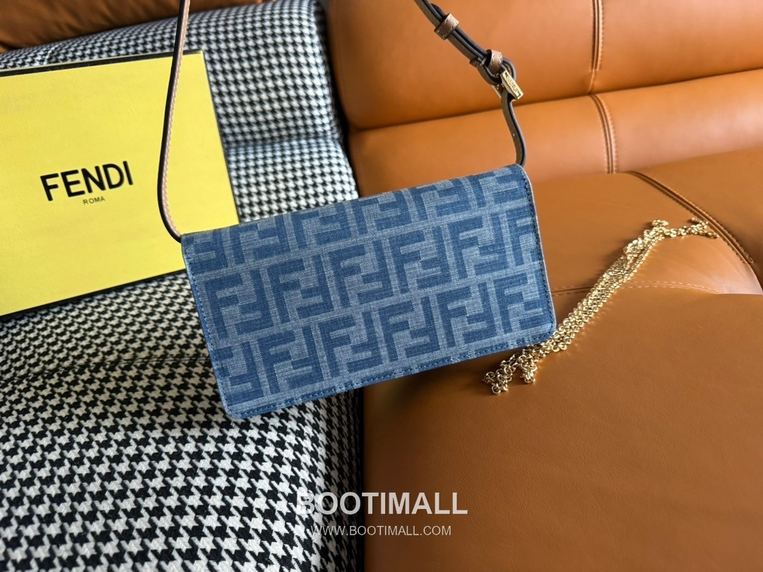 Fendi Baguette FF Jacquard Denim Wallet on Chain 펜디 바게트 FF 자카드 데님 월렛 온 체인 21cm 3