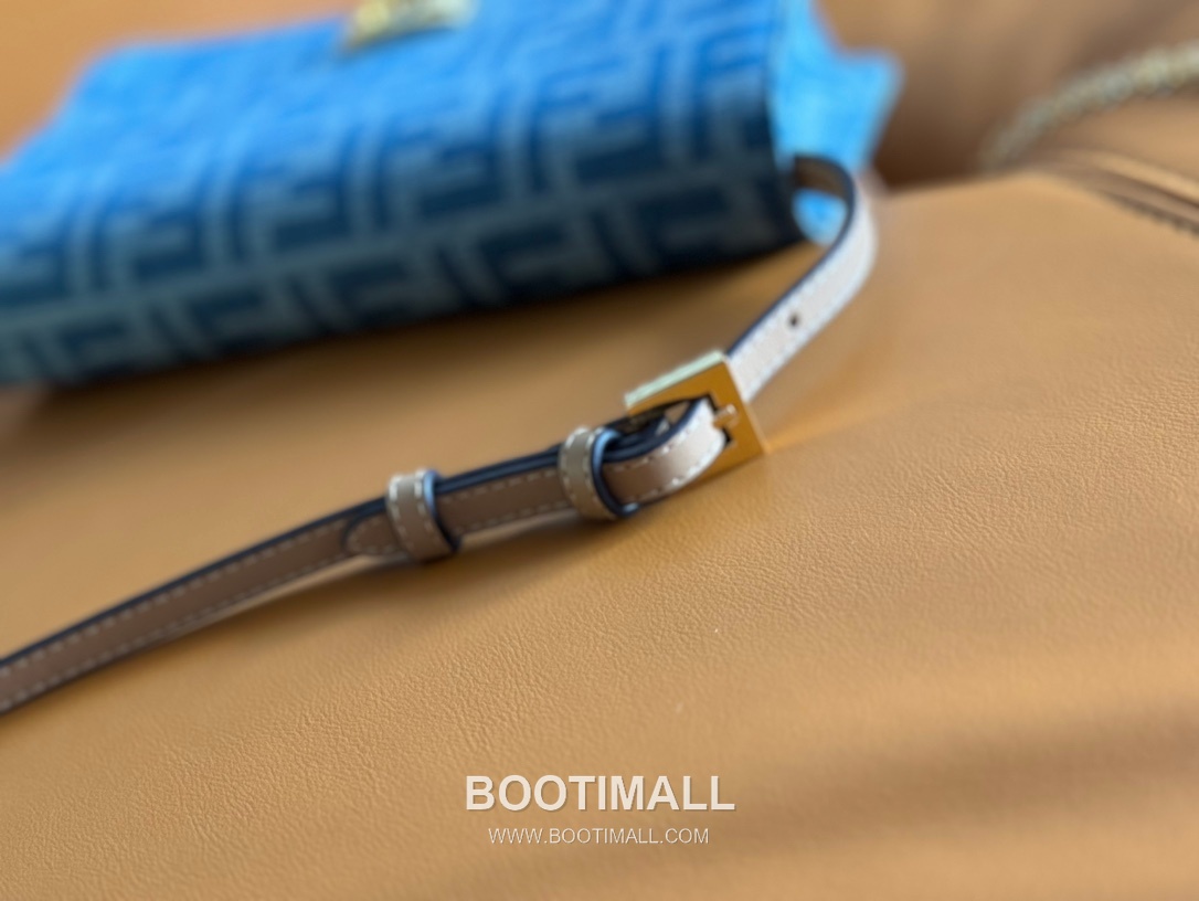 Fendi Baguette FF Jacquard Denim Wallet on Chain 펜디 바게트 FF 자카드 데님 월렛 온 체인 21cm 7