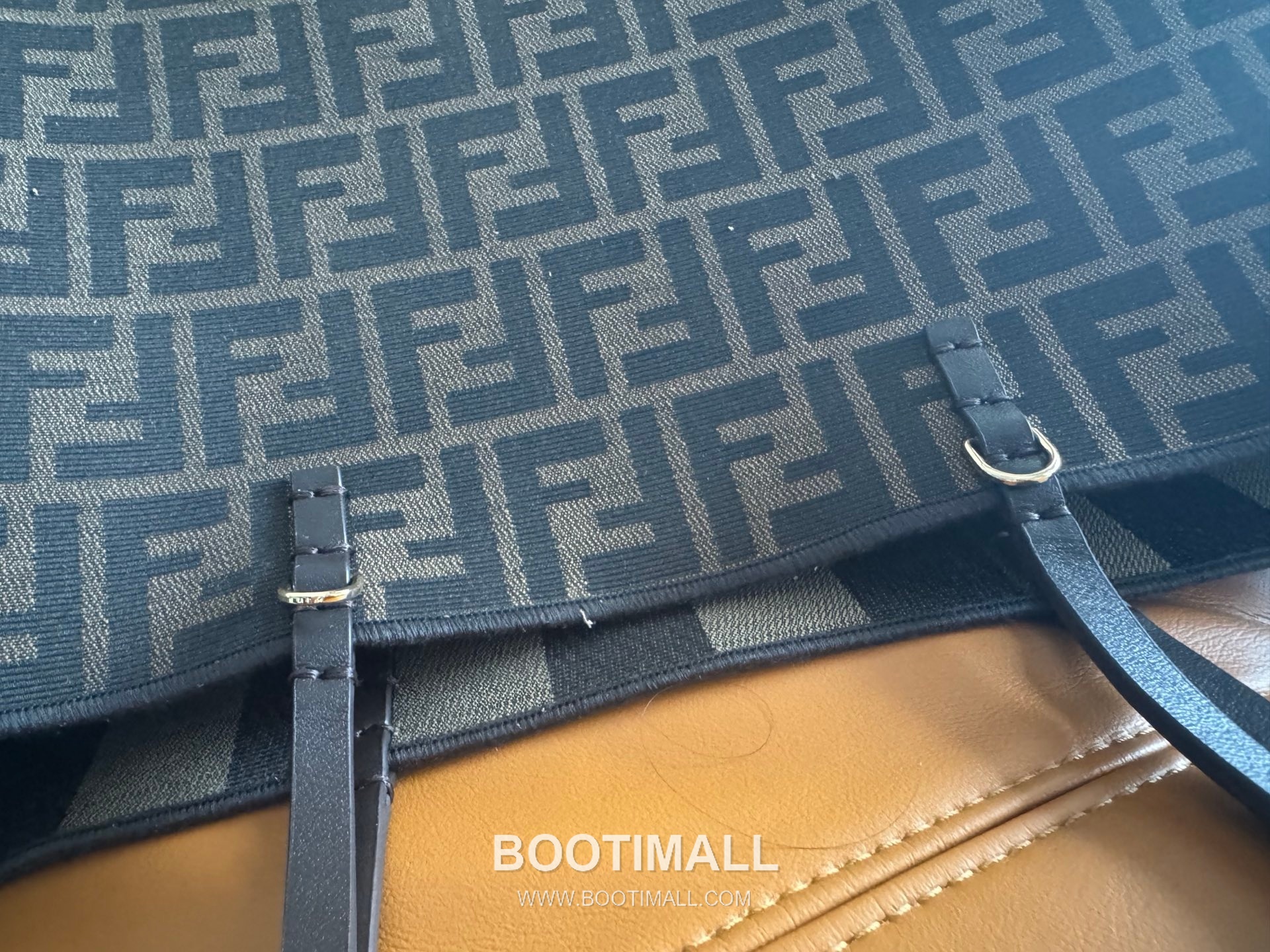 Fendi Baguette Large Tote Pequin FF Jacquard Fabric Bag 펜디 바게트 라지 토트 페퀸 FF 자카드 패브릭 백 35cm 5