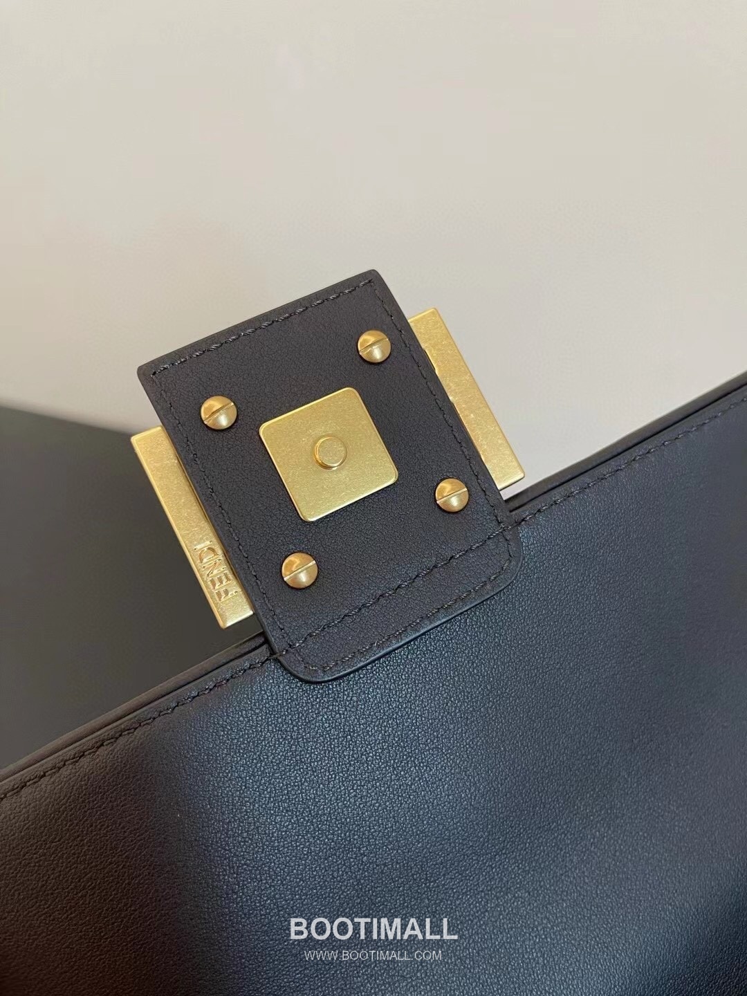 Fendi Baguette Medium FF Jacquard Chain Bag 펜디 바게트 미디엄 FF 자카드 체인 백 24cm 8