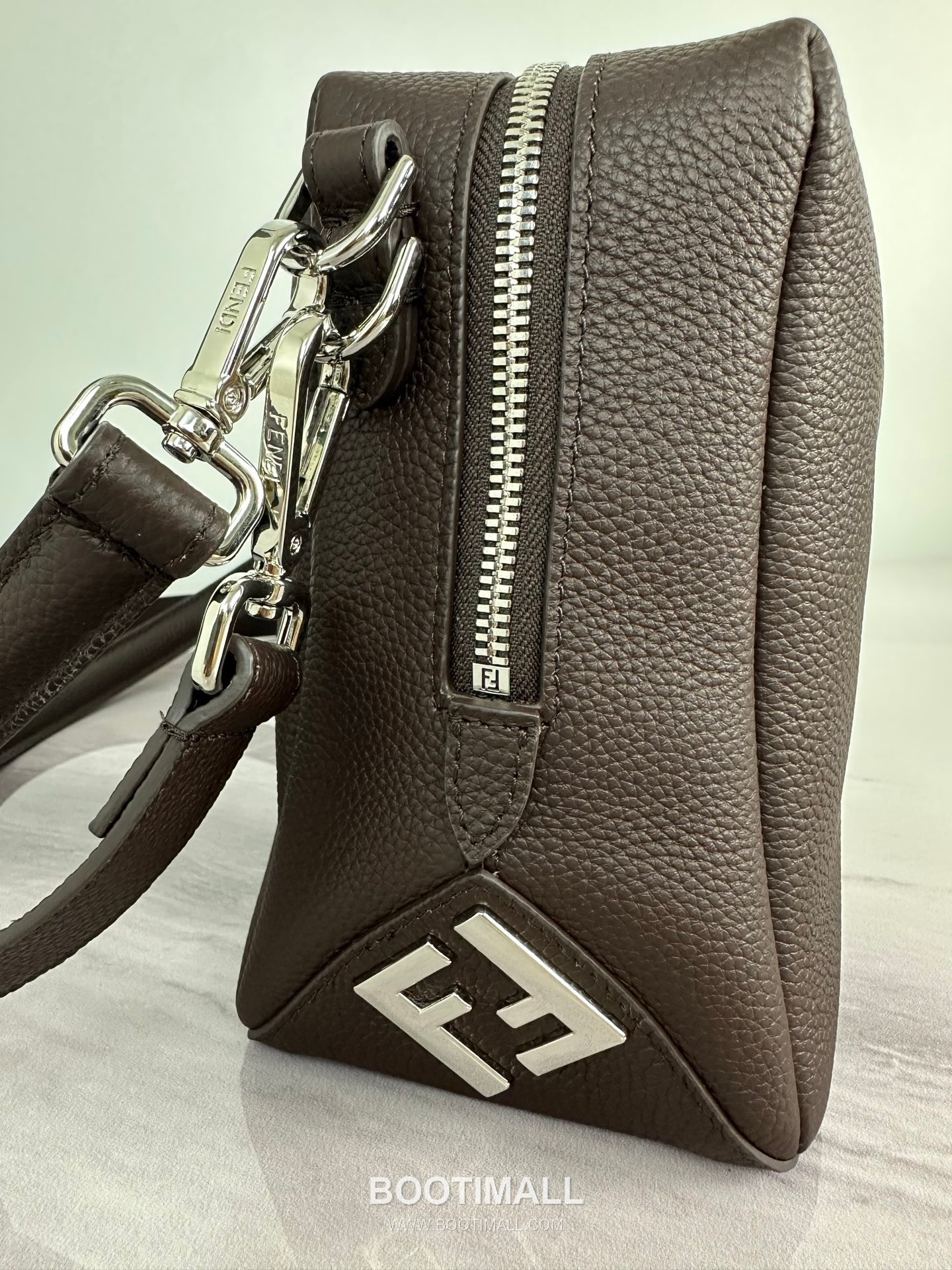 Fendi Lui Large Full Grain Leather Bag 펜디 루이 라지 풀그레인 레더 백 38cm 4