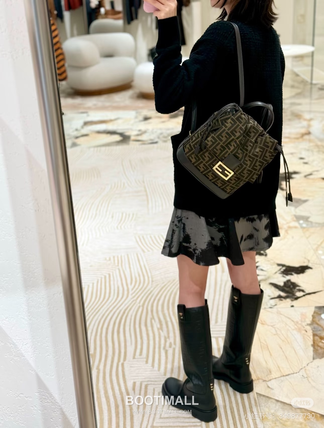 Fendi Vintage Monogram Drawstring Canvas Brown Backpack 펜디 빈티지 모노그램 드로우스트링 캔버스 브라운 백팩 26cm 2