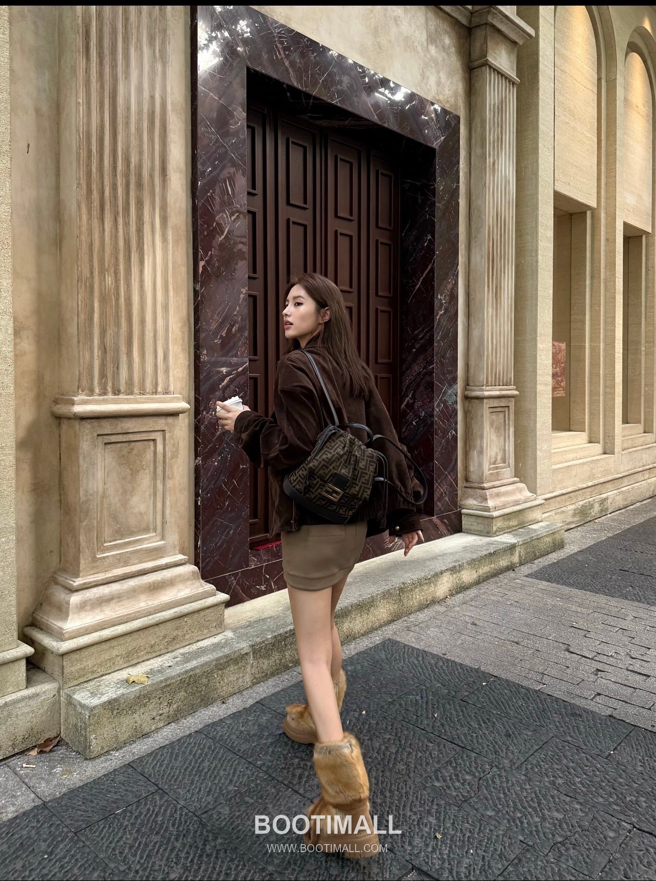 Fendi Vintage Monogram Drawstring Canvas Brown Backpack 펜디 빈티지 모노그램 드로우스트링 캔버스 브라운 백팩 26cm 25